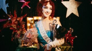 チャペル・ローン、新曲「The Giver」3/14リリース決定&ジャケット写真公開