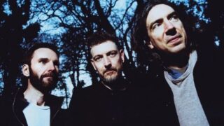 スノー・パトロール、最新アルバムの拡張盤を3/14(金)にリリースすることを発表!新曲「But I'll Keep Trying」のリリック・ビデオも公開