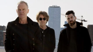 スティング、最新ライヴ・アルバムの来日記念盤が発売決定！世界初フィジカル・リリースとなるライヴ映像作品を収録したブルーレイ付き！