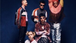 フォンテインズD.C.、最新アルバム『Romance』から「Starburster」の日本語字幕付きミュージック・ビデオを公開