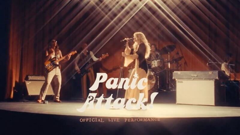 ホールジー、最新アルバムから「Panic Attack」のVevo公式ライヴ・パフォーマンス・ビデオを公開