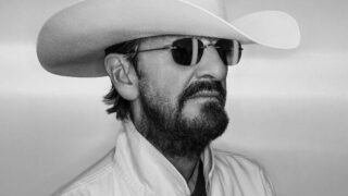 リンゴ・スター、新作カントリー・アルバム『LOOK UP』リリース!タイトル・トラックのミュージック・ビデオも公開