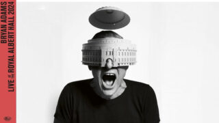 ブライアン・アダムス、新作ライヴ・アルバム『Live at the Royal Albert Hall 2024』をリリース！新たに「Summer of 69」の映像を公開