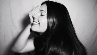 ジジ・ペレス、ジミー・ファロンの米人気テレビ番組で披露した「Sailor Song」のパフォーマンス映像が公開