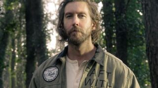 カルヴィン・ハリス、新曲「SMOKE THE PAIN AWAY」をリリース!ヴィジュアライザー・ビデオも公開