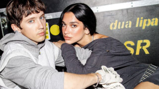 デュア・リパ、『Future Nostalgia』の5周年を記念しトロイ・シヴァンを迎えた「Physical」のリミックスをリリース!