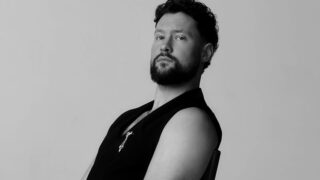 カラム・スコット、時代を超えたラブソングであるピアノ・バラード「Die For You」のリリック・ビデオを公開