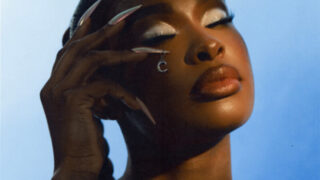 ココ・ジョーンズ、デビュー・アルバム『Why Not More?』をリリース!収録曲から「On Sight」のミュージック・ビデオも公開