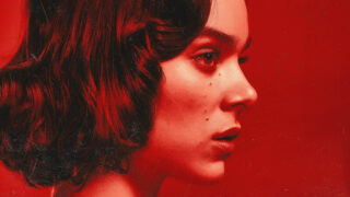 ヘイリー・スタインフェルド、米公開中の映画『Sinners』に提供した新曲「Dangerous」のリリック・ビデオを公開