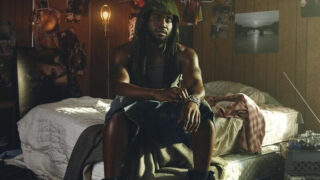 シャブージー、4/25リリースのアルバムからマイルズ・スミスとのコラボ曲「Blink Twice」のミュージック・ビデオを公開