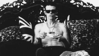 ヤングブラッド、今後リリース予定の新作アルバムから新曲「Lovesick Lullaby」のミュージック・ビデオを公開