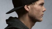 アヴィーチーのベスト盤発売記念、日本初の「AVICII POP-UP SHOP」開催決定