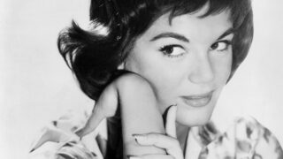 コニー・フランシス、63年前の楽曲「Pretty Little Baby(可愛いベイビー)」がTikTokで100億再生を超えて初のチャート入り