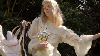 オーロラ、『怪獣８号』第2期OPテーマ「You Can't Run From Yourself (from 怪獣８号)」のヴィジュアライザー・ビデオが公開