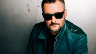 エリック・チャーチ、4年ぶり新作アルバム『Evangeline vs. the Machine』をリリース!先行曲のミュージック・ビデオも公開