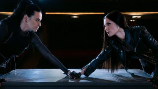 ホールジーとエイミー・リーが映画『バレリーナ:The World of John Wick』に提供した「Hand That Feeds」のミュージック・ビデオが公開