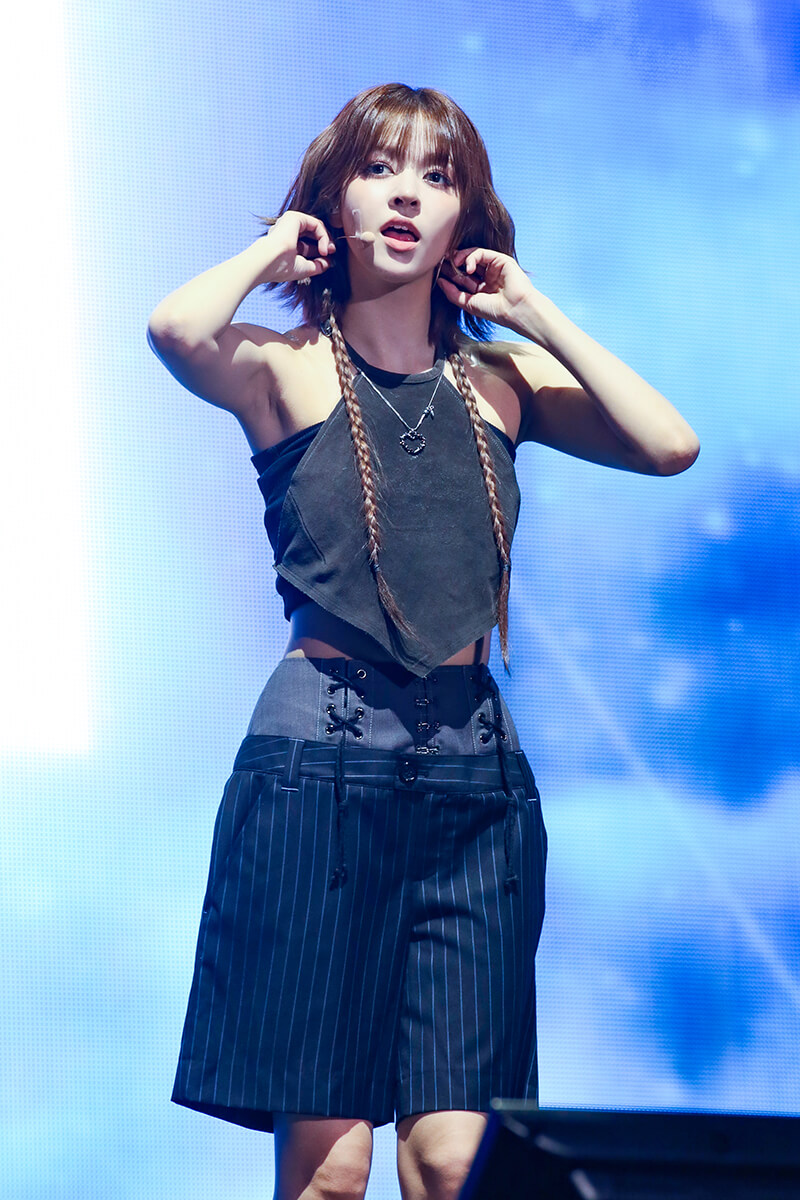 LILY (Photo Credit TAKAHASHI AARU)