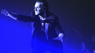 U2のボノ、ライヴ音源3曲入りEP配信リリース!ドキュメンタリー『ボノ:ストーリーズ・オブ・サレンダー』Apple TV+で配信開始