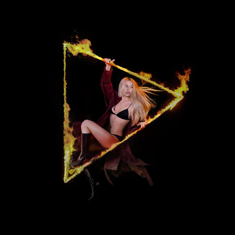 Ava Max『Don't Click Play』