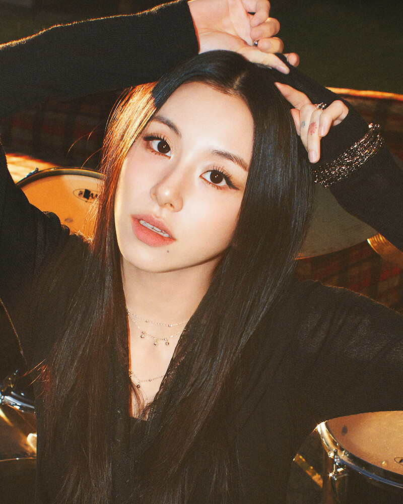 TWICE JAPAN 6th ALBUM『ENEMY』CHAEYOUNG盤