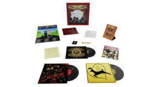 フォール・アウト・ボーイ、『From Under The Cork Tree』20周年記念版のリリースが10/17に決定