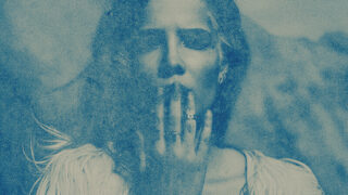 ホールジー、デビュー・アルバム『BADLANDS』10周年記念アルバムのリリースが決定