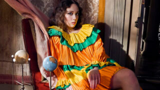 レイヴェイ、Apple Musicの『ゼイン・ロウ・ショー』で最新アルバム『A Matter of Time』から2曲を披露した際の映像が公開