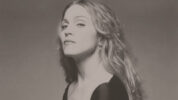 マドンナ、『レイ・オブ・ライト』収録曲の未発表音源を含むリミックス音源をまとめた新たな作品集CDを10/10に全世界同時リリース！