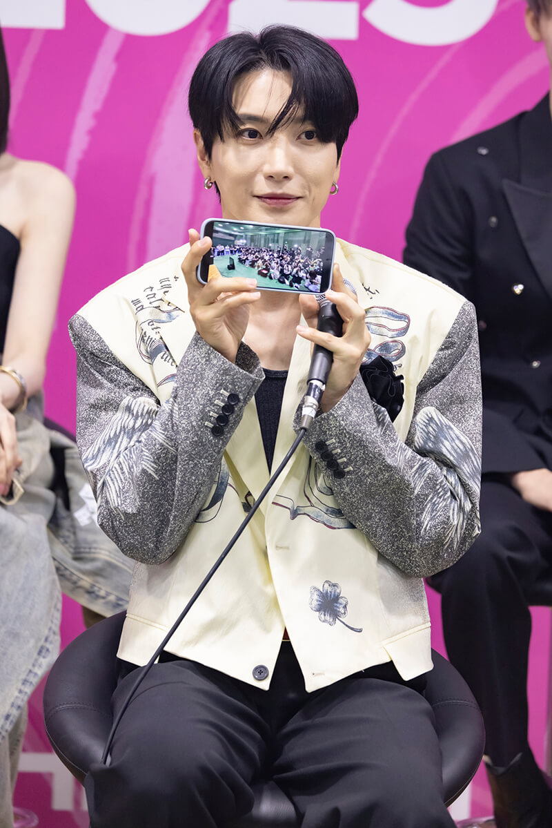 イトゥク（SUPER JUNIOR）Photo Credit 田中聖太郎写真事務所