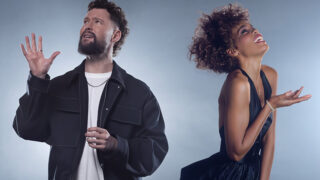 カラム・スコット、ホイットニー・ヒューストンとコラボした「I Wanna Dance With Somebody (Who Loves Me)」のミュージック・ビデオを公開