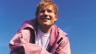 エド・シーラン、新作アルバム『プレイ』リリース記念！エド・シーラン × 都営大江戸線「Oh!Ed! キャンペーン」実施決定！