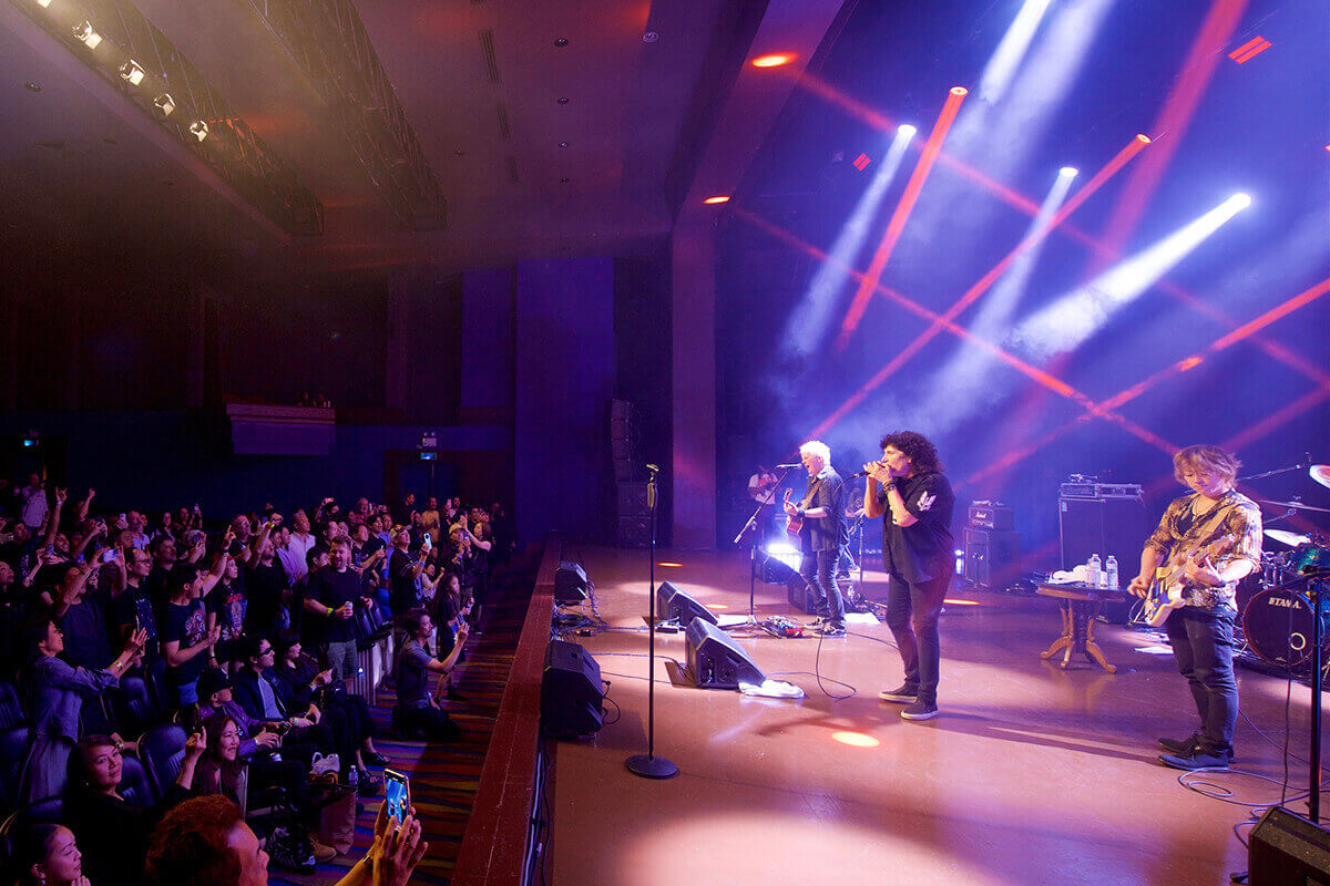 Eric Martin『UNLEASHED & UNPLUGGED with David Cotterill』