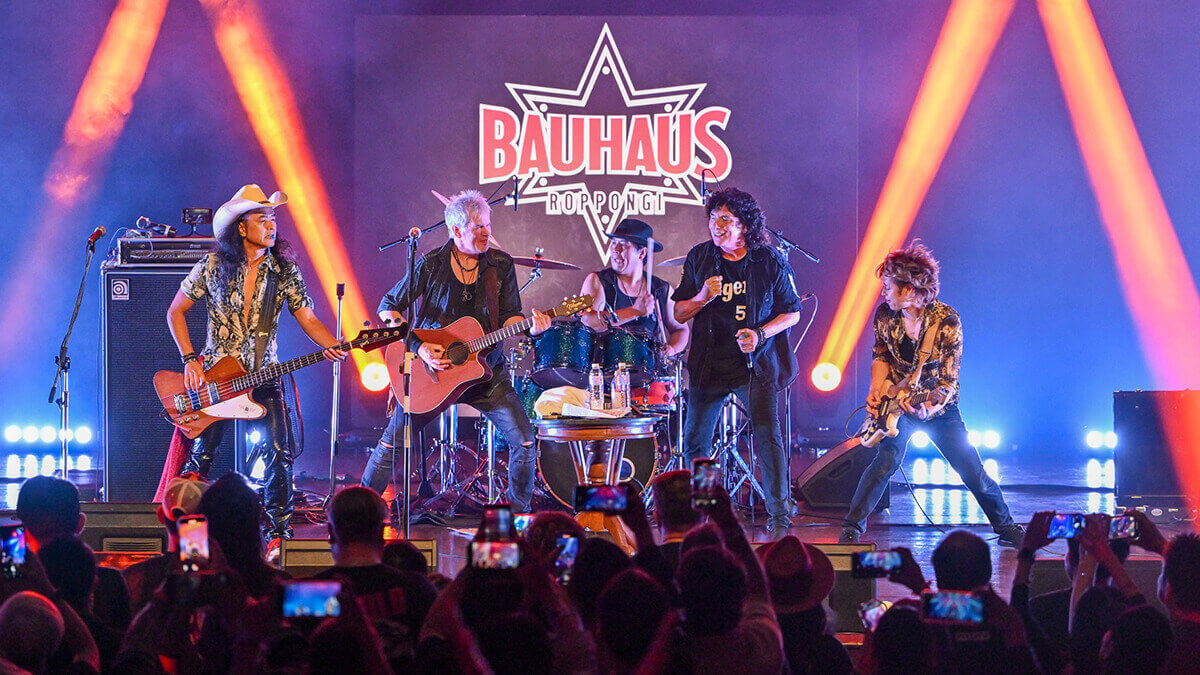 エリック・マーティン、タイ・バンコクで日本人バンドと共演を果たす!