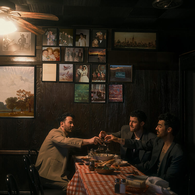 Jonas Brothers『Greetings From Your Hometown』