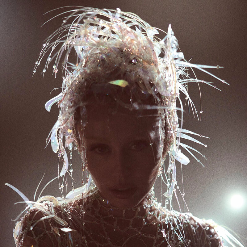 Miley Cyrus『Something Beautiful (Deluxe)』