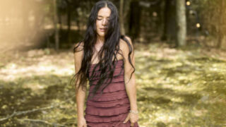 レイチェル・ヤマガタ、約10年ぶりとなる5thアルバム『Starlit Alchemy』を発表!先行曲「Backwards」リリース