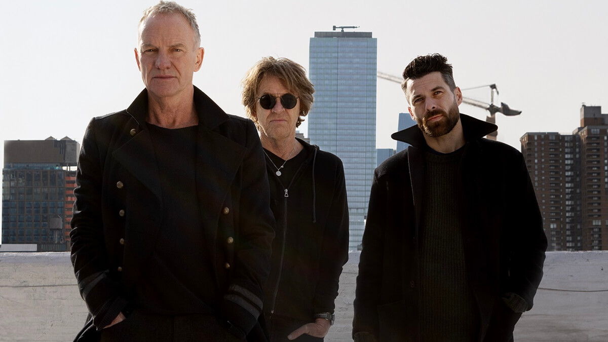 大盛況でジャパン・ツアーを終えたスティング、バンドメンバー全員の直筆サイン入りツアー・ポスターが当たるプレゼントキャンペーンがスタート!