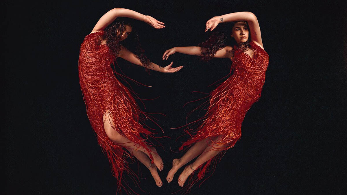 アレッシア・カーラ、最新アルバムのデラックス版を10/24(金)にリリース！ジュリア・マイケルズとのコラボ曲を先行公開