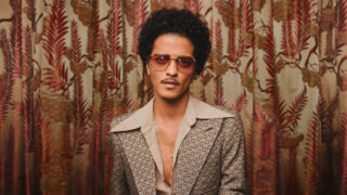 ブルーノ・マーズが花火とコラボ『Bruno Mars Fireworks Show 2025』、埼玉スタジアムにて無事開催!