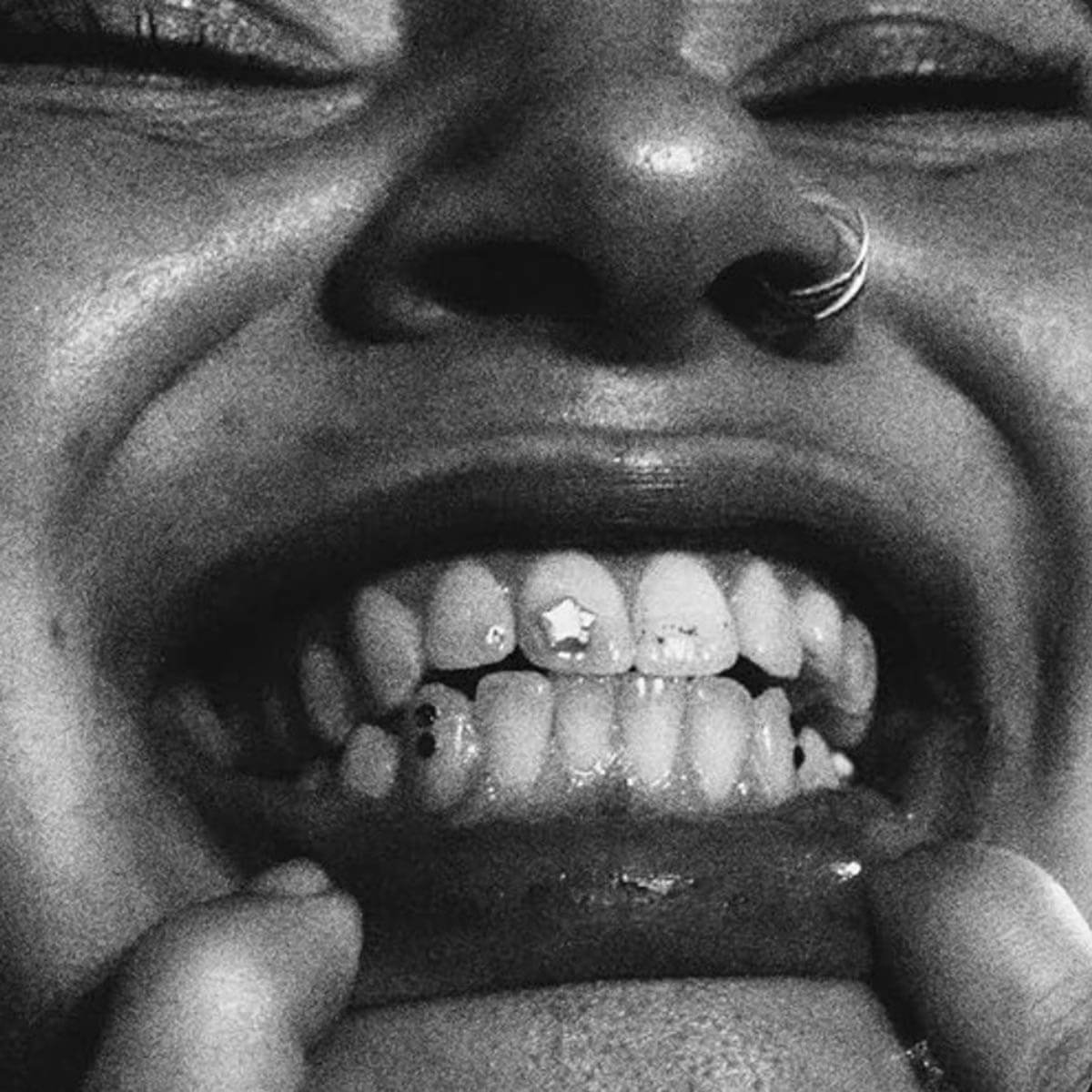 Fred again.. & Amyl and the Sniffers「you're a star」