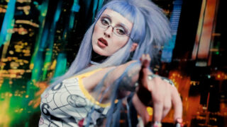 アシュニコ、ポップシーンの異端児が待望のセカンド・アルバム『Smoochies』をリリース！