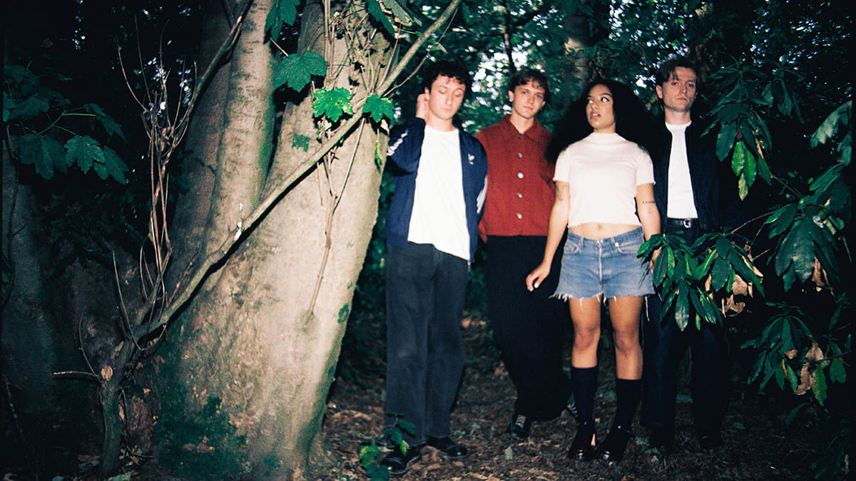 イングリッシュ・ティーチャー、デビュー作のリミックス版『This Could Be A Remix Album』をリリース