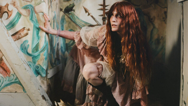 フローレンス・アンド・ザ・マシーン、約3年ぶりの新作アルバム『Everybody Scream』をリリース!