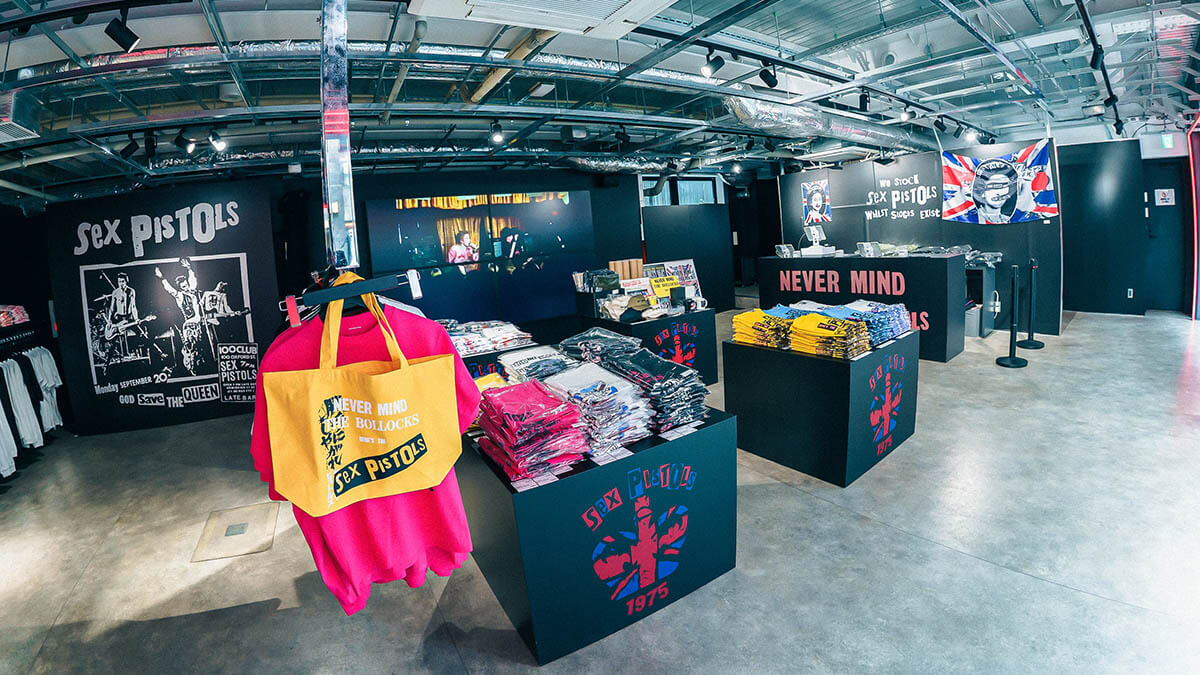 セックス・ピストルズ、結成50周年を記念して原宿に期間限定ショップがオープン!売上ランキングTOP10も公開!