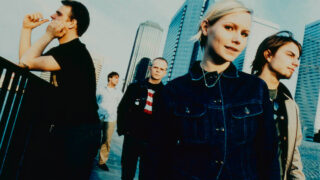 カーディガンズ、SWEDISH POP CARNIVAL出演前にコメントが公開。来日記念で大ヒットアルバム『Life』帯付きLPも発売