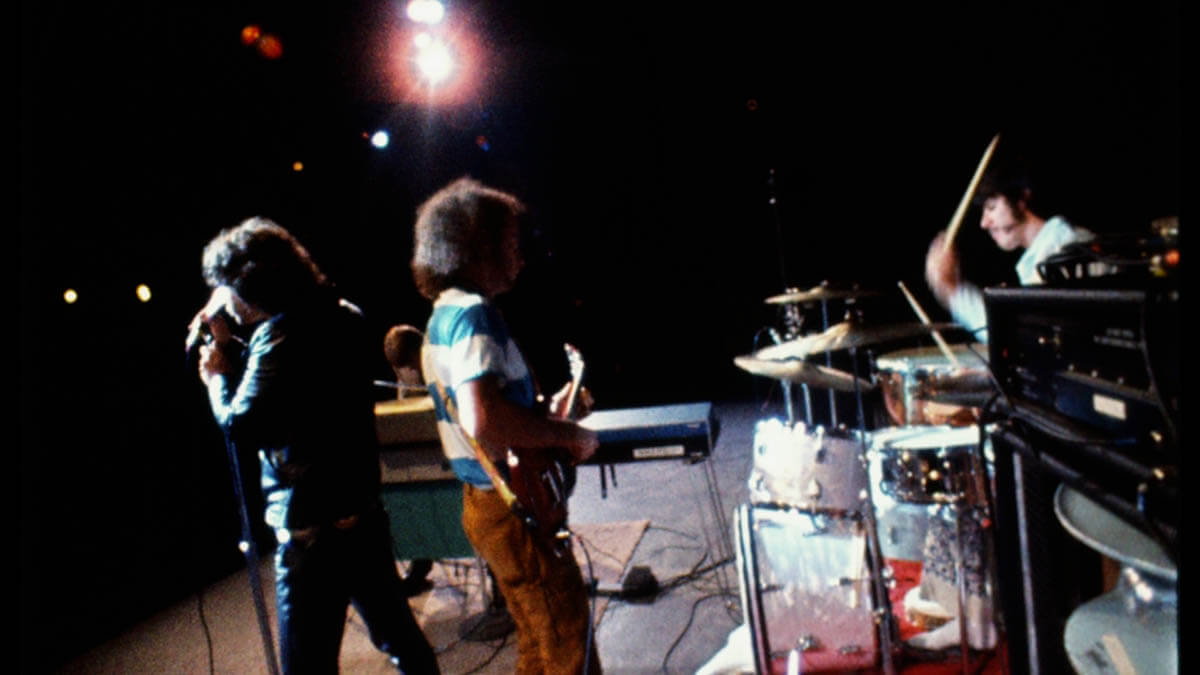 (C)2010 Doors Music Co. and Rhino Entertainment Company, a Warners Music Group Company.