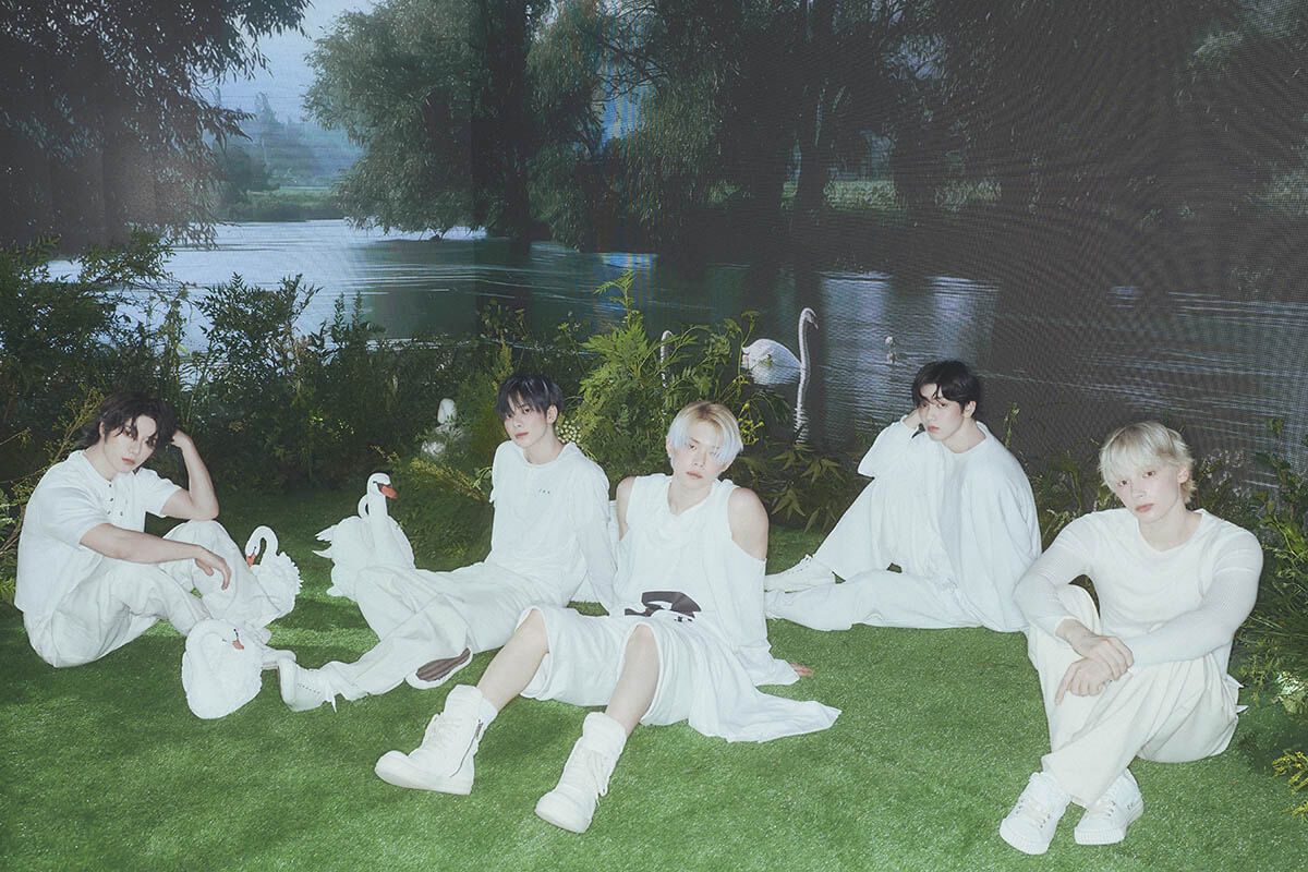 TOMORROW X TOGETHER