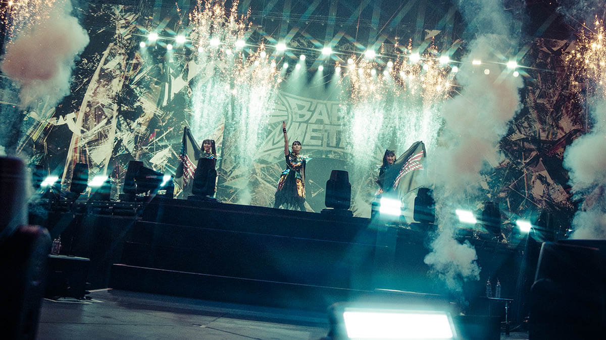 BABYMETAL、ロサンゼルス・Intuit Domeで日本人グループ史上初の単独公演をSOLD OUTで完遂！