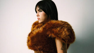 ベニー、最新アルバム『Ur an Angel I'm Just Particles』から「Cinnamon」のVevoスタジオ・ライヴ映像を公開