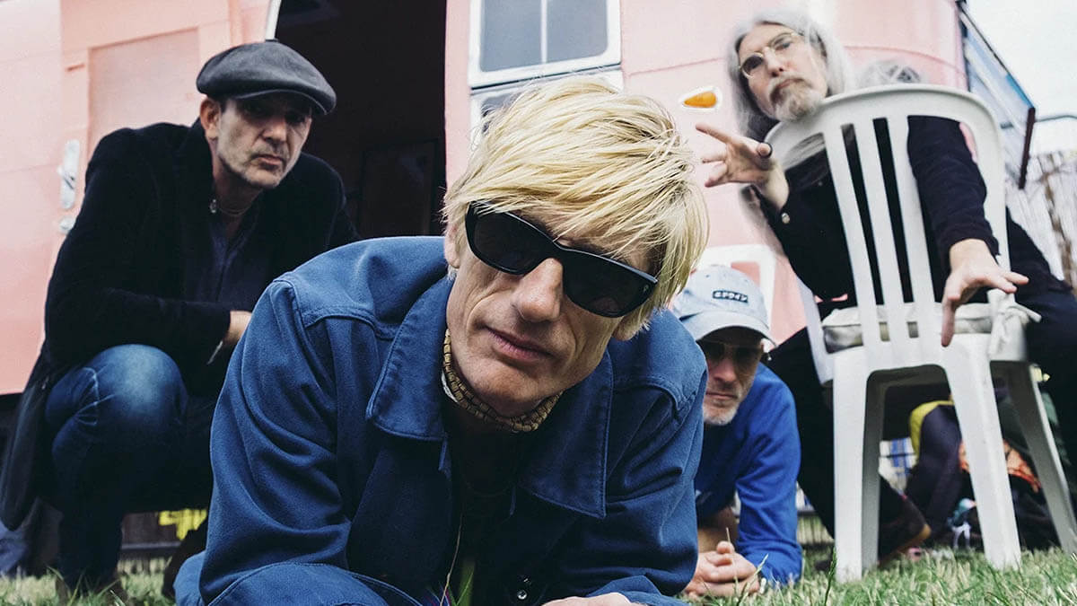 クーラ・シェイカー、来年1月リリースの新作アルバム『Wormslayer』から新たな先行シングル「Be Merciful」のヴィジュアライザー・ビデオを公開